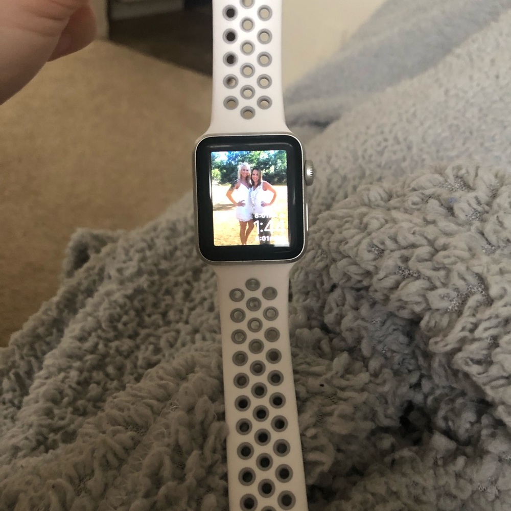 Series 2 apple watch 38mm